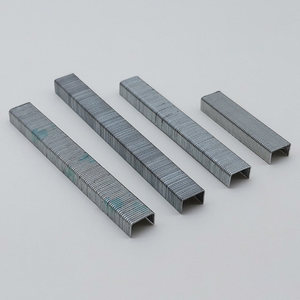 Clavos Industriales de Acero Tipo U de 10 mm con Punta Afilada para Muebles - Product Image 1