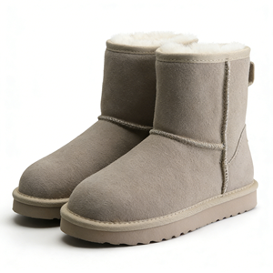 Bottes de neige en gros ODM/OEM pour femmes, chaussures d'hiver chaudes avec doublure en fourrure de cuir de vache de haute qualité et double face en peau de mouton - Product Image 1