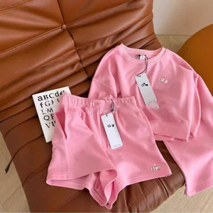 Completo Sportivo Unisex Primavera-Estate 2026: <span class=keywords><strong>Felpa</strong></span> a Collo Tondo e Pantaloncini <span class=keywords><strong>con</strong></span> <span class=keywords><strong>Elastico</strong></span> <span class=keywords><strong>in</strong></span> <span class=keywords><strong>Vita</strong></span> - Product Image 1