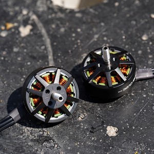 Motor sin Escobillas de Metal Foxeer <span class=keywords><strong>Black</strong></span> <span class=keywords><strong>Hornet</strong></span> 3210 900KV para Drones FPV RC - Product Image 2