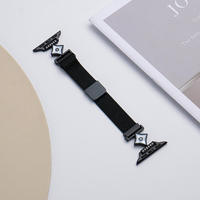 Bracelet en maille milanaise métallique de luxe pour Apple Watch Series 11 10 9 8 SE et bracelet de remplacement magnétique pour montre de 14 mm
