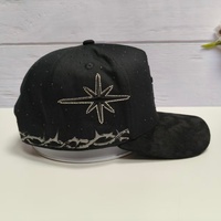 Gorra de Béisbol Personalizada de 5 Paneles con Visera de Gamuza, Bordado 3D y Decoración de Pedrería, Estilo Urbano, para Logotipo Personalizado