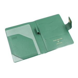 Funda Minimalista para Pasaporte de Cuero, Cartera de Viaje Ligera, Porta Pasaportes Resistente para Viajes en Avión y Aventuras al Aire Libre - Product Image 1