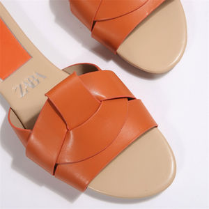 2025 Babouches in pelle classica da <span class=keywords><strong>donna</strong></span> pantofole piatte alla <span class=keywords><strong>moda</strong></span> <span class=keywords><strong>sandali</strong></span> da spiaggia estivi da esterno da <span class=keywords><strong>donna</strong></span> scivola pantofole - Product Image 4