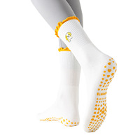 Chaussettes de yoga antidérapantes pour femmes avec volants et broderies, idéales pour le Pilates – Vente en gros usine 2026