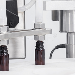 Machine automatique de remplissage et de bouchage de flacons en verre pour huiles essentielles, parfums et liquides oraux - Product Image 6