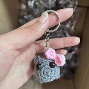 Handmade Quà Tặng Trang Trí Nội Thất Dễ Thương Mini Crochet Sang Trọng Thú Nhồi Bông Đồ Chơi Buồn Hamster Với Bow Tình Bạn Keychain - Product Image 6