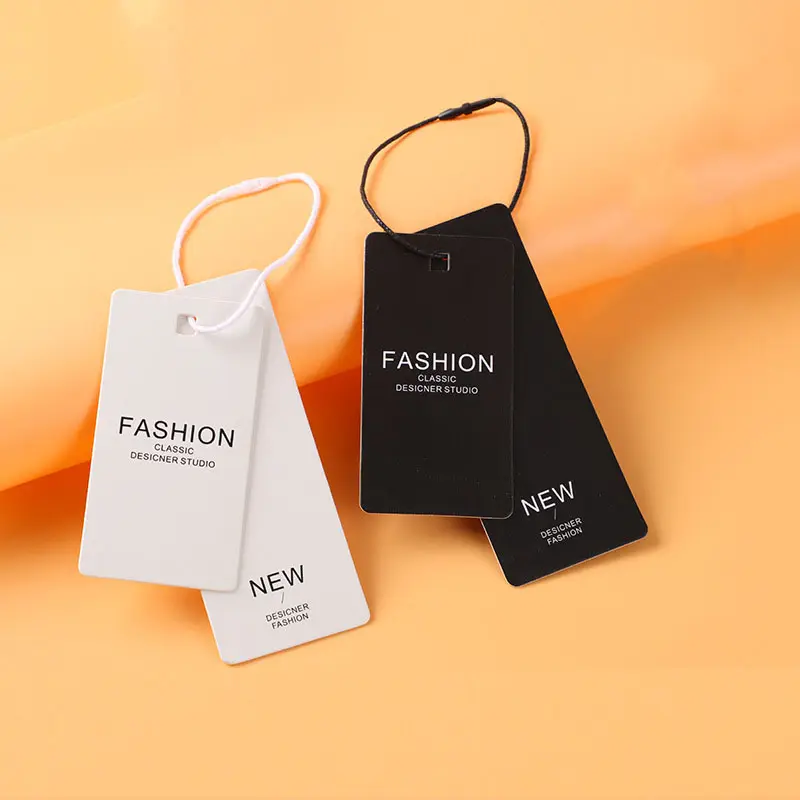 Neuestes Design schwarzes Markenkleidungsstück Aufhängetag benutzerdefinierter Druck-Logo Aufhängetags mit String Seil für Kleidung