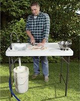 Table de poisson portable pliante en plastique de vente chaude avec évier pour le nettoyage extérieur du poisson