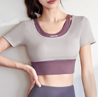 Set Yoga Wanita Warna Blok Dua Potong Lengan Pendek Celana Panjang Cepat Kering Pengangkat Pinggul Peregangan Tinggi Pakaian Olahraga Gym