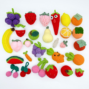 พวงกุญแจรูปทรงสตรอว์เบอร์รี ลูกพลับ ถั่วลิสง แอปเปิ้ล ส้ม ดอกทานตะวัน แบบถักทอสำเร็จรูป - Product Image 1