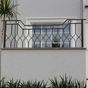 تصميم حديث مصنوع يدويًا من الحديد المطاوع للفيلا ويشمل جدار الفندق الخارجي درابزين أنبوبي - Product Image 4