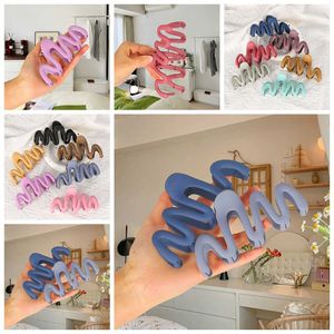 M Shaped 13cm Large Mixed Color Hair Clip Plastic Gripper For Women Casual Style - Product Image 1
