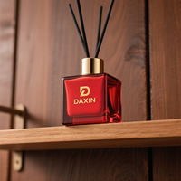 Bouteilles en verre pour diffuseur de parfum, 50 ml, 100 ml, 150 ml, forme carrée, couleur rouge, avec logo personnalisé, fourniture d'usine