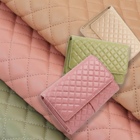 Cuir PU matelassé souple et élastique en gros, motif quadrillé diagonal pour coussins de canapé et sacs