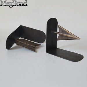 Serre-livres modernes en fonte en forme de flèche, peints, durables, en métal lourd, pour la décoration intérieure, nombreux styles disponibles - Product Image 6