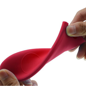 Manchons de poignée amovibles innovants parfaitement adaptés à diverses tailles et types de casseroles de cuisine - Product Image 4