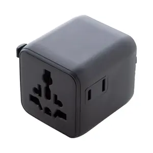 Adattatore da viaggio per PC riciclato, gadget sostenibili - Product Image 1