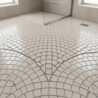 Nouvelles mosaïques murales en marbre de style moderne pour la décoration de pièces, design parquet, marbre naturel poli, motif écailles de poisson, motif éventail festonné