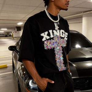 T-shirt vintage en coton épais délavé pour homme, style streetwear, avec graphisme et strass, fabriqué sur mesure - Product Image 2