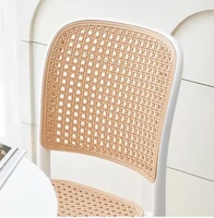 Chaises de jardin modernes à dossier haut empilable en plastique et rotin pour la maison, le bureau, les banquets en plein air, les hôtels et le métal contemporain en vente