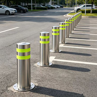 Borne de circulation amovible et verrouillable en acier inoxydable SS304 avec bandes réfléchissantes pour la sécurité des parkings