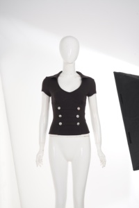 Camiseta de Manga Corta para Mujer, Cuello en V, Corte Ajustado, Botones Decorativos Vintage en la Parte Delantera, Tejido Elástico, Estilo Y2K, Informal, para Verano - Product Image 6