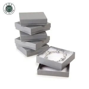 Caja de embalaje para joyería con tapa y esponja en color gris claro, caja de embalaje de regalo de cartón para joyería