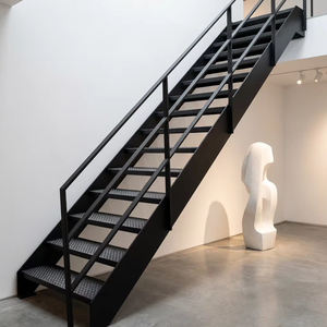 Rampe d'<span class=keywords><strong>escalier</strong></span> carrée élégante en acier galvanisé robuste et antirouille pour escaliers flottants de bureaux, condos et entrepôts - Product Image 1