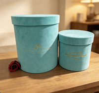 Boîte Cadeau Ronde en Carton Mat Bleu Classique avec Logo Doré, en Matériaux Recyclés, Boîte à Fleurs, Boîte Cadeau Hug Bucket avec Couvercles