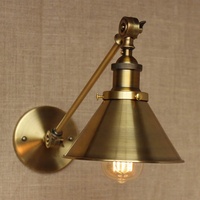 Lampe murale vintage en laiton doré à angle réglable pour l'intérieur avec abat-jour pour la maison