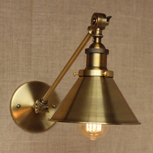 Lampada <span class=keywords><strong>da</strong></span> <span class=keywords><strong>Parete</strong></span> Vintage in Metallo Dorato <span class=keywords><strong>con</strong></span> Angolo Regolabile e Paralume per Interni - Product Image 3