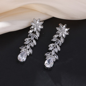 Nouvelles boucles d'oreilles en pierre naturelle zircon incrustées de diamants, motif fleur et feuille, style baroque <span class=keywords><strong>palais</strong></span>, polyvalentes et artistiques - Product Image 2