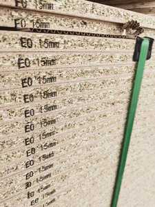 Venta al por mayor de China Suministro de 12mm 18mm <span class=keywords><strong>Tipo</strong></span> <span class=keywords><strong>Osb</strong></span> Plates Precios Flakeboards Panel de tablero de partículas con CE y CARB - Product Image 4