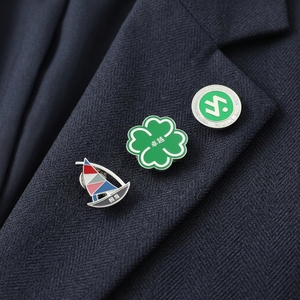 Nouveaux Pins de revers en métal, vente en gros, badges décoratifs <span class=keywords><strong>drapeau</strong></span> <span class=keywords><strong>féministe</strong></span>, personnalisés en émail dur, motifs Appareil, Organe, Utérus - Product Image 2