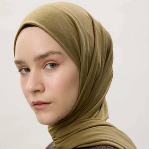 Hijab en jersey de coton uni de haute qualité vendu en gros du dernier fournisseur de tendances de la mode doux et durable pour le département de l'automne - Product Image 2