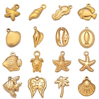 Pendentifs et Breloques en Acier Inoxydable Plaqué Or PVD 18K en Gros pour Bricolage, Motifs Poissons, Étoiles de Mer et Animaux Marins, pour Colliers et Accessoires de Bijouterie