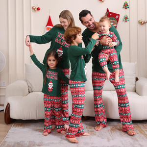 Factory Designer Custom Ladies Mulheres Homem Combinando Árvore de Natal Verde Imprimir Pijamas Pijama Pijama Pijama Pijama Pijamas Conjunto para a Família - Product Image 1