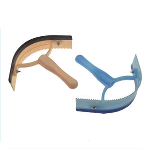 Cepillo de plástico para <span class=keywords><strong>baño</strong></span> de caballos, raspador de sudor y agua, cepillo para <span class=keywords><strong>el</strong></span> cuidado de caballos con peine y escobilla de goma. - Product Image 3