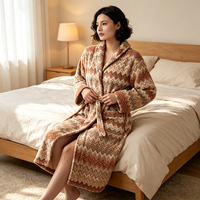 Peignoir personnalisé avec logo, col châle, en polaire corail, naturel et confortable pour le matin et l'usage quotidien, taille plus pour toutes les saisons