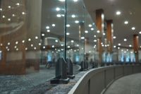 Support de fixation robuste pour panneaux de verre trempé de 12 mm d'épaisseur, résistant aux chocs, pour balustrades de sécurité en places publiques