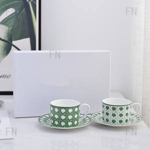 Vente en gros de tasses à double paroi en porcelaine fine de style européen de luxe pour le thé de l'après-midi - Product Image 3