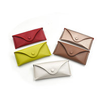 Étui à lunettes en cuir grainé de haute qualité sac à lunettes classique avec fermeture à bouton