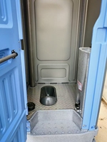 Cabine de toilettes portative en plastique HDPE pour chantier de construction préfabriqué, toilettes mobiles à la turque à vendre