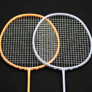 Raquete de badminton profissional 6U balanceada com cabo PU totalmente em fibra de carbono Grafite de fibra de carbono totalmente em fibra de carbono ultraleve