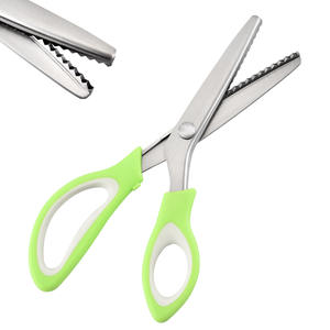 กรรไกรตัดผ้าอเนกประสงค์ 24 ซม. ด้ามจับสีเขียว ใบมีดหยัก สำหรับตัดผ้า - Product Image 2
