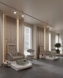 Design d'ameublement intérieur moderne pour salon de beauté |   Mobilier de salon haut de gamme sur mesure |   Supports de coiffure en bois - Product Image 2