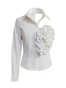 Top Bianco con Spalla Scoperta e Design a Pelle Sottile, Decorazione Floreale Tridimensionale Grande, Alla Moda ed Elegante - Product Image 2