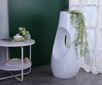 Pot Bunga Modern Ramah Lingkungan, Ringan, Tahan Lama, Berbahan Fiberglass Putih dengan Lapisan Epoxy, Dekoratif untuk Interior Rumah, Ukuran Besar