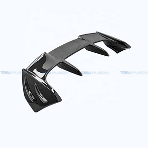Aileron de coffre arrière en fibre de carbone style TOM pour Toyota GR Yaris MXPA12 GXPA16 2020-2024 - Product Image 3